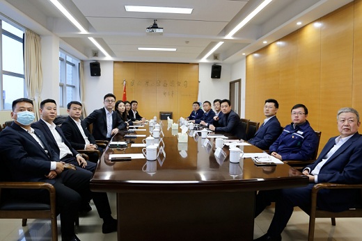 三棵樹涂料公司副總裁率隊(duì)來(lái)集團(tuán)公司考察交流