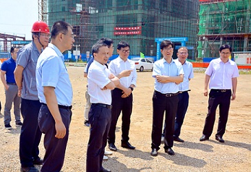 李猛來公司督查重點項目建設時強調  確保項目早建成早投產早達效  自覺推動綠色循環低碳發展